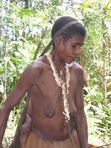 Papua-treepeople-Kombai